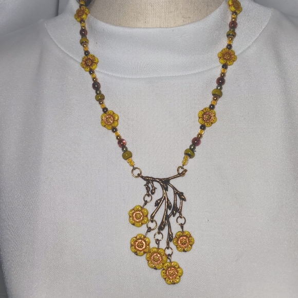 Yellow Flower Bunch - Picture 1 of 3